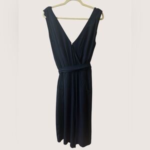 Babaton Navy V Neck cropped jumper with belt. Size Small. #10295